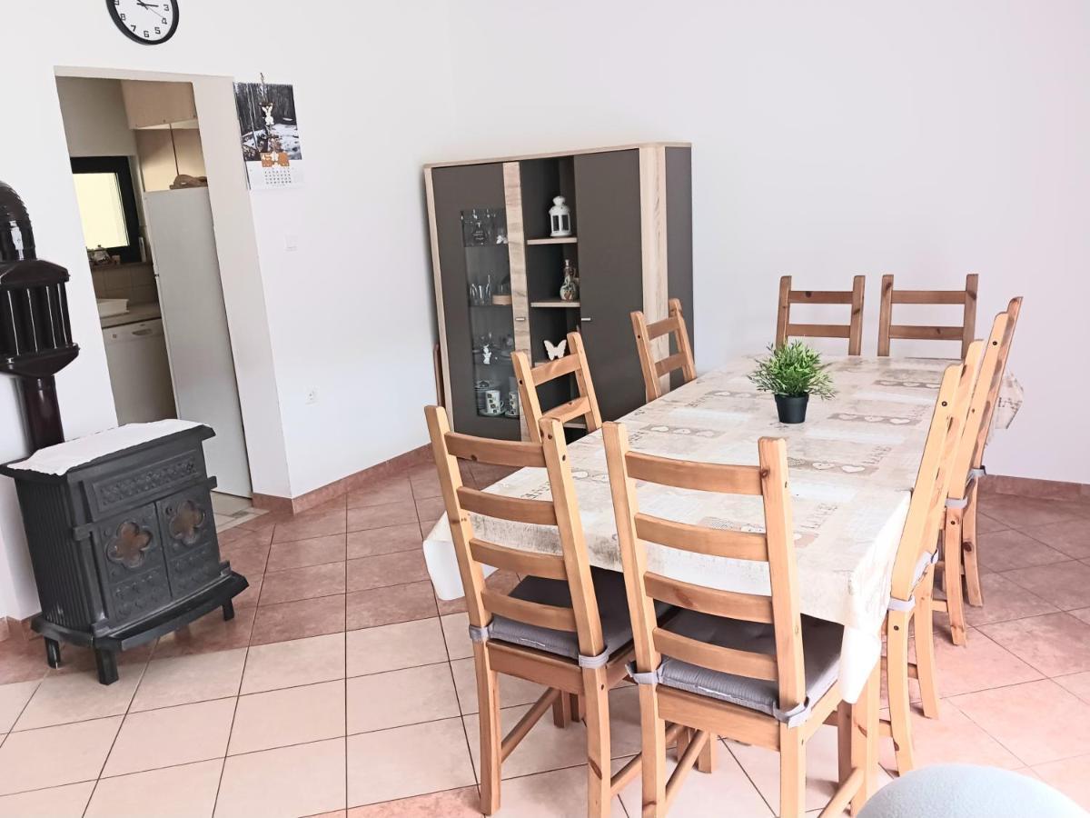 M & J Villa Krasno Polje Luaran gambar
