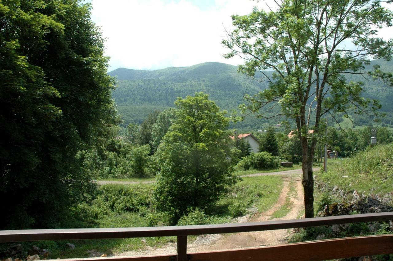 M & J Villa Krasno Polje Luaran gambar